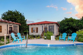 Residences at Barrier Reef Casita 4 by Stay Floreo